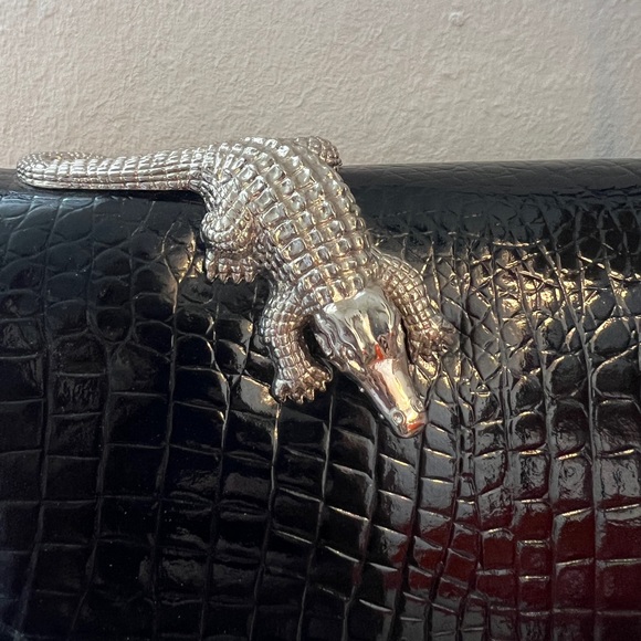 RARE FIND Vintage Elegant Black Crocodile-Embossed Bag with Silver Accent - Picture 2 of 6